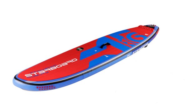 Quelle: Starboard SUP-Boards für Kids sind nicht nur kürzer und leichter, sondern vor allem auch schmaler als die Boards der Erwachsenen. So können die Kleinen einen sauberen Basisschlag lernen, spielerisch das Board drehen und es auch selber tragen.