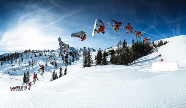 Special highlights in the Absolut Park in Flachauwinkl are the halfpipe and the Burton Stash Park, where wooden obstacles are integrated into the natural terrain.
