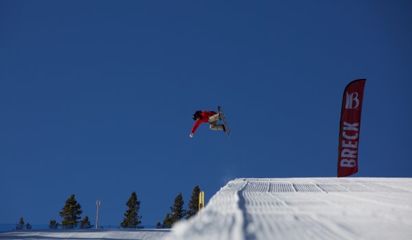 In Breckenridge, Colorado, you'll meet the best snowboarders and freeskiers in the world who practice their tricks for contests in perfectly shaped parks. But even beginners will find the best conditions in the snowparks in "Breck", because they can start small.