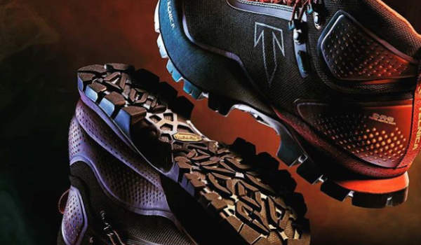 Credit: Tecnica Ein seriell gefertigter Schuh mit der Passform eines Maßschuhs … geht nicht? Geht doch: Tecnica hat mit seinem individuell anpassbaren Forge S den perfekten Wanderschuh für jeden (!) Fuß parat. Jeder Schuh wird binnen 20 Minuten maschinell bei autorisierten Händlern perfekt an jeden einzelnen Fuß des Käufers angepasst.