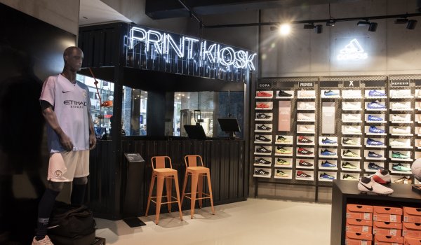 SportScheck plans to introduce mobile payment options in stores soon. Here is the new store in Cologne.