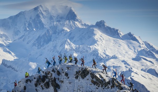 Across the mountains on the Pierra Menta, the biggest ski touring race in France. The ordeal lasts four days, over 10,000 metres in altitude.