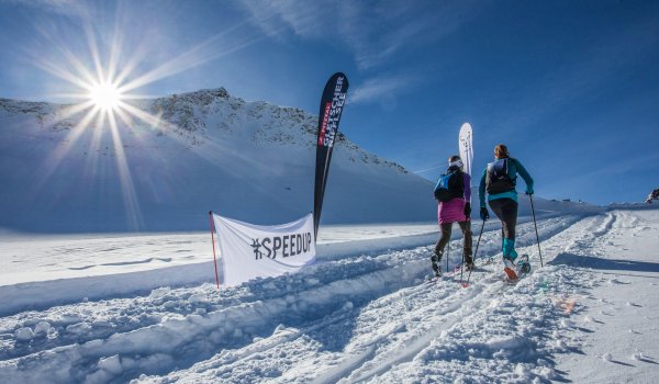 The environment is also a winner: the ski tours are canalised with the educational trails. Fewer ski touring enthusiasts try their hand at skiing on their own, thus impairing nature and the environment.