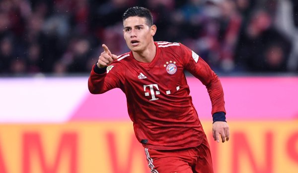 7. James Rodriguez: 41.07 million followers James Rodriguez has made it into the Top 10 as the sole active Colombian athlete in Germany. The FC Bayern Munich midfielder is a superstar in South America. No wonder he writes his postings in Spanish - even when it comes to success with Bayern München.