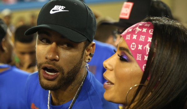 Credit: Imago 2. Neymar: 112,71 Mio. Follower Mit hauchdünnem Vorsprung vor Lionel Messi steht der Brasilianer Neymar auf Rang zwei. Vielleicht, weil der Offensivmann von Paris Saint-Germain seine Follower deutlich exzessiver an seinem Privatleben teilhaben lässt. Viel Raum widmet Neymar auf Instagram allerdings auch seinen Sponsoren und Partnern wie Nike oder Otro. Beide werden mit reichlich Mentions durch den Account des Brasilianers bedacht.