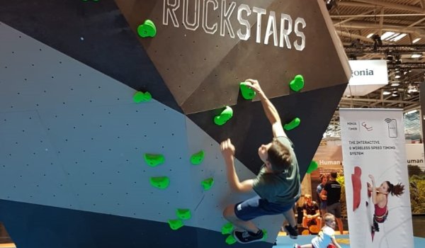 OutDoor by ISPO 2019 - Highlights 1st day In the Focus Area Climbing Hub of OutDoor by ISPO, visitors can set and try out different routes.