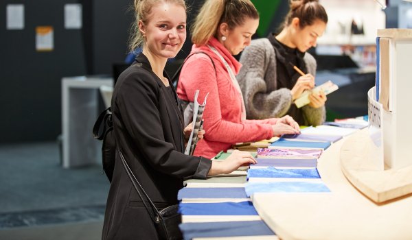 Innovative Textilien in der Texttrends Area auf der ISPO Munich 2020