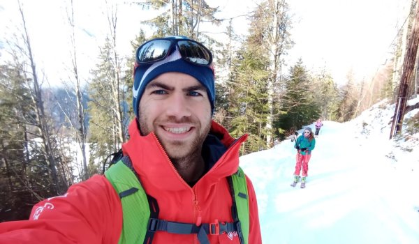 Calum - Hot ski touring in Aravis: “The Jacket breathes and vents nicely, I haven’t felt really sweaty when skinning, even on a 1000m+ day in the blazing sun.”