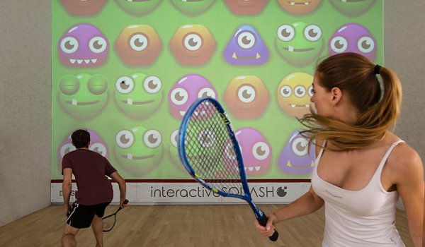 Gambling and playing sports at the same time: interactiveSquash makes it possible.