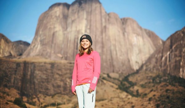 mb-170921-free-climbing-mora-mora-in-madagascar-with-sasha-digiulian Sasha DiGiulian