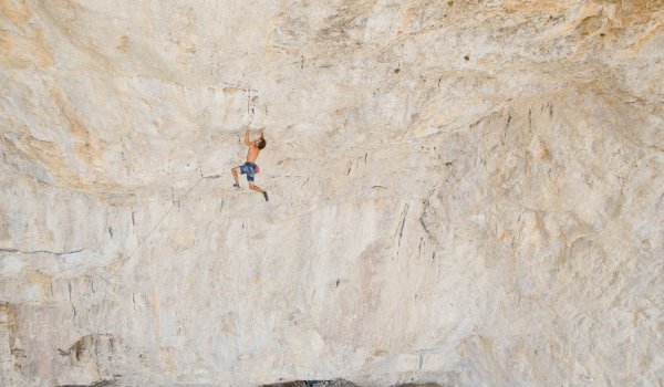 mb-170921-shama Chris Sharma is the first climber of several routes in the confirmed grade 9b.