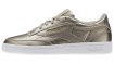 Das Erfolgsmodell Reebok Classic Cube in metallisch glänzendem Leder.