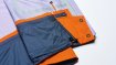 BARRIER TECHNOLOGY ® an Ärmeln, Bund und Kragen. Die neue Konstruktion und ein abnehmbarer Powder-Skirt verhindern, dass Feuchtigkeit von außen nach innen in die Jacke kommt.