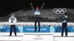 Absolute Überraschung im Biathlon-spirnt der Herren. Arnd Peiffer aus Niedersachsen springt auf das oberste „Stockerl". Michal Krcmar aus Tschechien wird Zweiter und der Italiener Dominik Windisch Dritter. 