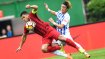 Fußball-Star in China: der Brasilianer Hulk (li.).