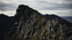 Bergsteiger auf Felsgrat