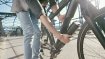 Die Zahl der Motoren-Anbieter steigt stetig: Das Münchner Start-Up Fazua etwa setzt auf seinem abnehmbaren Antrieb aus Motor und 250-WH-Akku, der gerade mal 3,3 Kilogramm wiegt. Die zum Beispiel beim E-MTB Focus Raven eingesetzte Einheit kann auf Knopfdruck komplett entnommen werden.