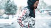 Urbaner Ski-Vibe: Die Mountain to Metro Urban Outdoor Kollektion mischt Premium-Materialien, Funktionalität und technisches Know-how mit angesagten urbanen Designs und jeder Menge Style