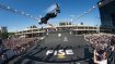 Mit dem Scooter fliegen die Sportler durch die Halfpipe. Die FISE World Series bietet der noch recht unbekannten Sportart eine Bühne.