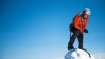 Dani Arnold: Der 1984 geborene Schweizer ist vor allem mit seinen Speedclimbing-Projekten berühmt geworden. Mit Landsmann Ueli Steck lieferte er sich ein jahrelanges Duell um den Rekord an der Eiger-Nordwand. 2010 gelang ihm gemeinsam mit zwei Begleitern die erste Winterbesteigung des Torre Egger in Patagonien. Die enorm anspruchsvolle Mixedkletterroute The Hurting in Schottland meisterte Arnold als erster Nicht-Schotte überhaupt.