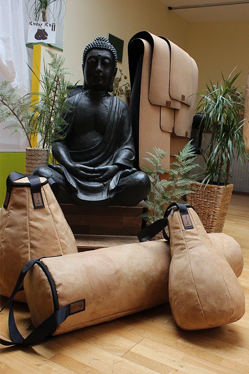 Khou Khii Sustainable Punching Bag For Boxing Made Of Cork Khou Khii Sustainable Punching Bag For Boxing Made Of Cork