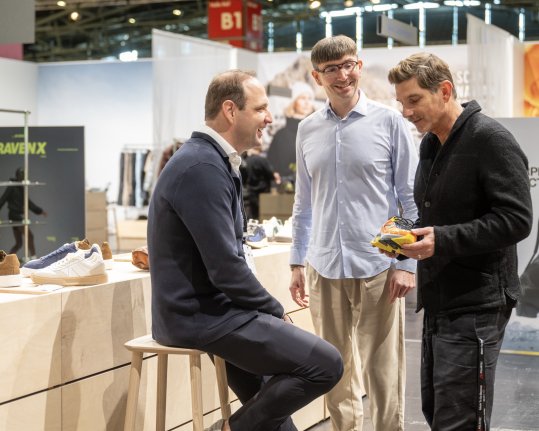 Investoren sprechen auf der ISPO Munich