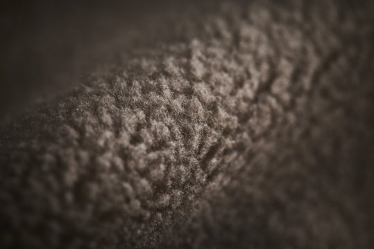 Soft and elastic air velvet like constant temperature protection layer