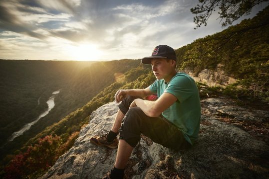 mb-170829-p-20160603-00741-news Alex Megos in New River Gorge National River in the United States.
