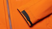 BLACKYAK with attention to detail and innovative solutions: This includes new Velcro fasteners. These are designed to prevent pilling (nodular and lint formation) on the wristband. Due to the "Angel-Wing" shape, the Velcro fasteners close almost automatically.