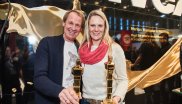 Ausgezeichnet mit dem "Proud People Award 2018": Nicole Hosp und Markus Wasmeier feiern ihre langjährige Partnerschaft mit Uvex.