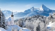 Das Watzmannkar - 3. Kind (2165 m) / 5. Kind (2125 m) ist eine der großartigsten Skitouren in den Bayerischen Bergen: Schon aus großer Entfernung beeindruckt das Watzmann-Massiv, die Felsburg mit blendend-weißem Kar dazwischen. 
