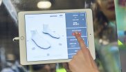 Digitization has also made its way into winter sports, such as in the case of boot fittings via touch screen.