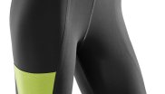 Auch die Shorts gibt es in Black-lime.