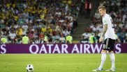 Qatar Airways ist neuer Partner bei der Fußball-WM 2018. Die Fluggesellschaft löst damit die Fluglinie Emirates ab, die acht Jahre lang zuvor die offizielle Fluggesellschaft der Fifa war. Auch für die WM 2022 in Katar ist das Staatsunternehmen offizieller Partner. 