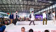 A total of 340,000 viewers followed the fashion show on the Chinese shopping platform Tmall.