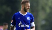 2017/18 war Adidas noch Ausrüster des FC Schalke 04. Nun tragen die „Knappen“ Umbro-Trikots.