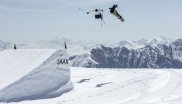 The European snowboard and freestyle Mecca is located in Graubünden, more precisely in Laax. There they are always a little ahead of their time and have created a very special ski resort. The Snowpark Laax consists of four funparks with more than 90 obstacles.