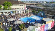 The Citywave in Zurich is set up from May to September in the Zurich Geroldareal. As on all Citywaves you can book beginner, advanced and pro sessions. 