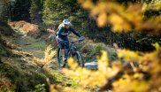 This is how ski training is fun: Sandra Lahnsteiner biking in Gastein. Endurance is immensely important in skiing and even reduces the risk of injury, according to the freerider.