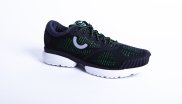 Der U-Tech Nevos ist das Produkt einer jahrelangen Erfahrung der drei Gründer von True Motion – und zum Start der einzige Schuh der Neugründung aus Münster,. 2020 soll es ein zweites Modell geben. 