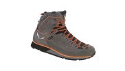 The Salewa Mountain Trainer 2 Winter GTX is the perfect companion for adventures in the snow