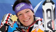 Im selben Jahr holte die Garmisch-Partenkirchnerin ihre erste Goldmedaille bei einer Ski-WM. Sie gewann den Slalom-Wettkampf in Val d' Isere.