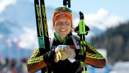 At the World Cup Biathlon in Hochfilzen, Laura Dahlmeier sweeps the board like nobody before: five gold medals and one silver – incredible!