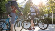 Sportliches E-Biken liegt im Trend. Erste Tourismus-Initiativen ermöglichen geführte eBike-Touren und Fahrtechniktrainings im Urlaub.