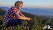 Der Engländer Alastair Humphreys ist Ambassador der It's Great Out There Coalition. Er wurde mit dem Hashtag #Microadventures, kleinen Abenteuern vor der Haustür in der Outdoor-Szene bekannt.