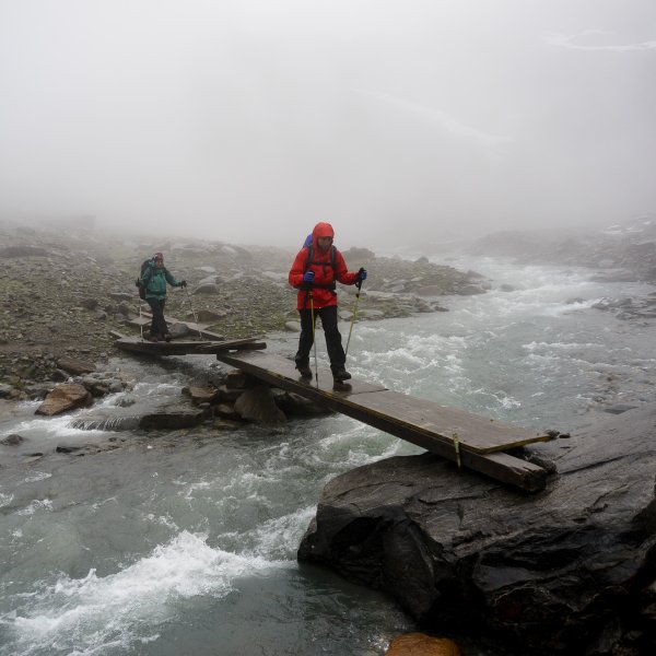 Wandern bei Regen: Sommerwetter in Norwegen