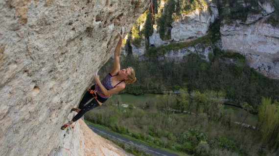 Lena Herrmann gehört zu den besten Fels-Kletterinnen Deutschlands