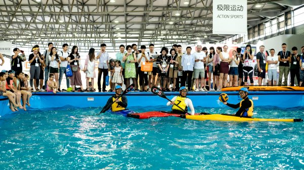 Participants in a pool at ISPO Shanghai in the segment Action Sports