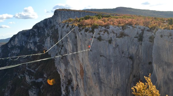 Friedrich „Friedi“ Kühne bei seinem Slackline-Weltrekord in Südfrankreich.