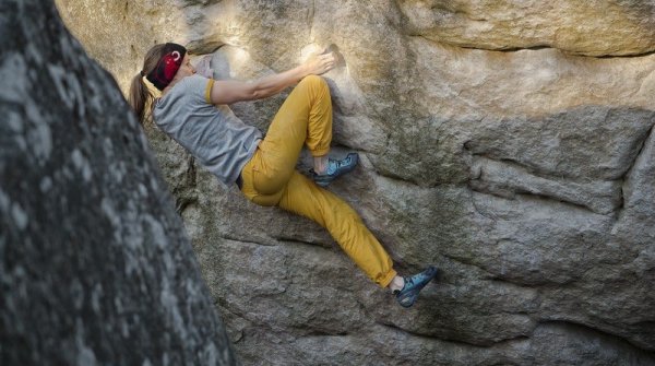 Auch Dank Profis wie Anna Stöhr entfaltet das Bouldern seinen Reiz für eine große Zielgruppe.